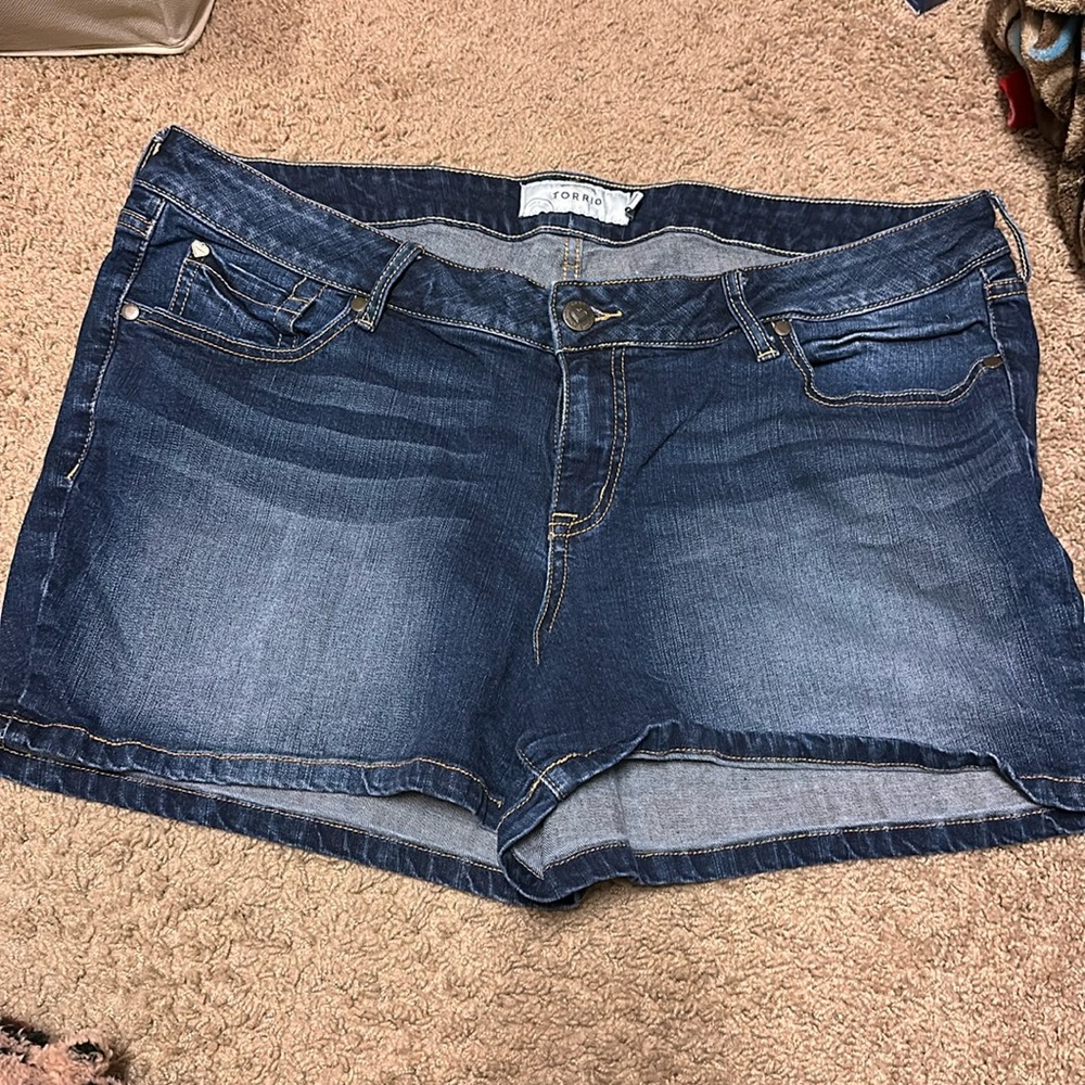 Torrid Women's Dark Wash Denim Shorts - Blue